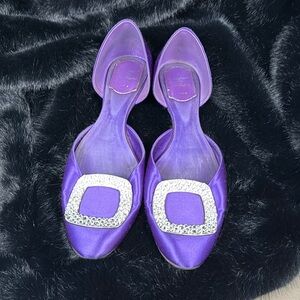 Roger Vivier size 38 flat